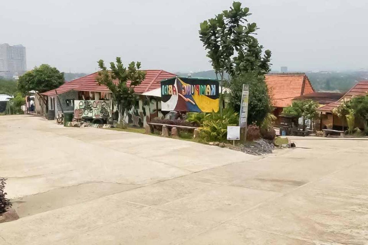 Kampung Abdi Resort Syariah Mitra Reddoorz Bogor Eksteriør bilde